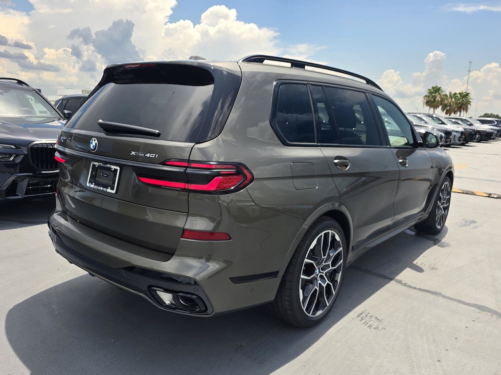 New 2027 BMW X7 xDrive40i SUV