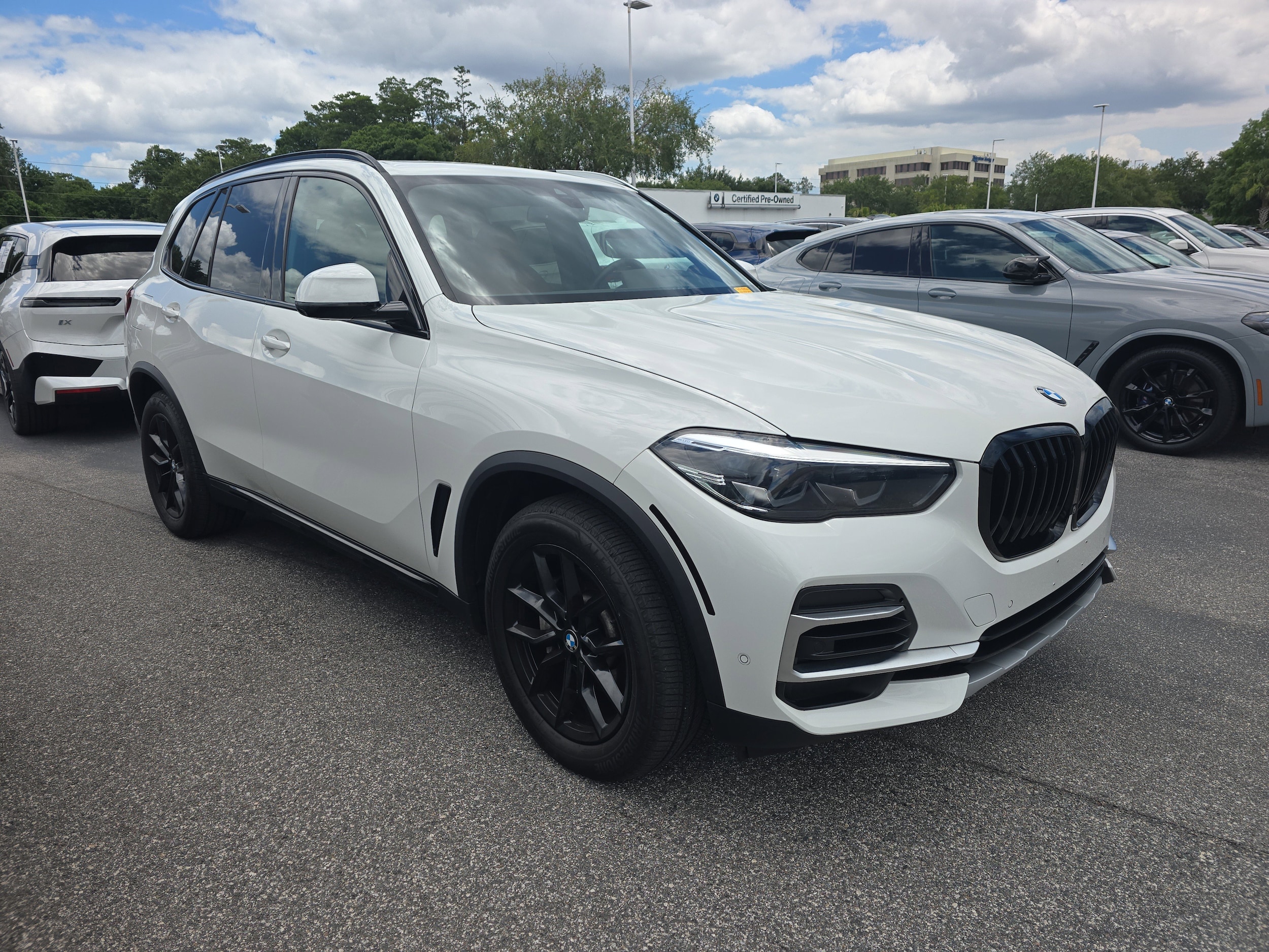 2023 BMW X5 xDrive40i's photo