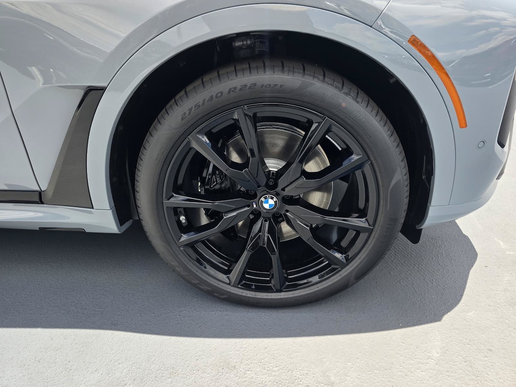 New 2027 BMW X7 M60i SUV