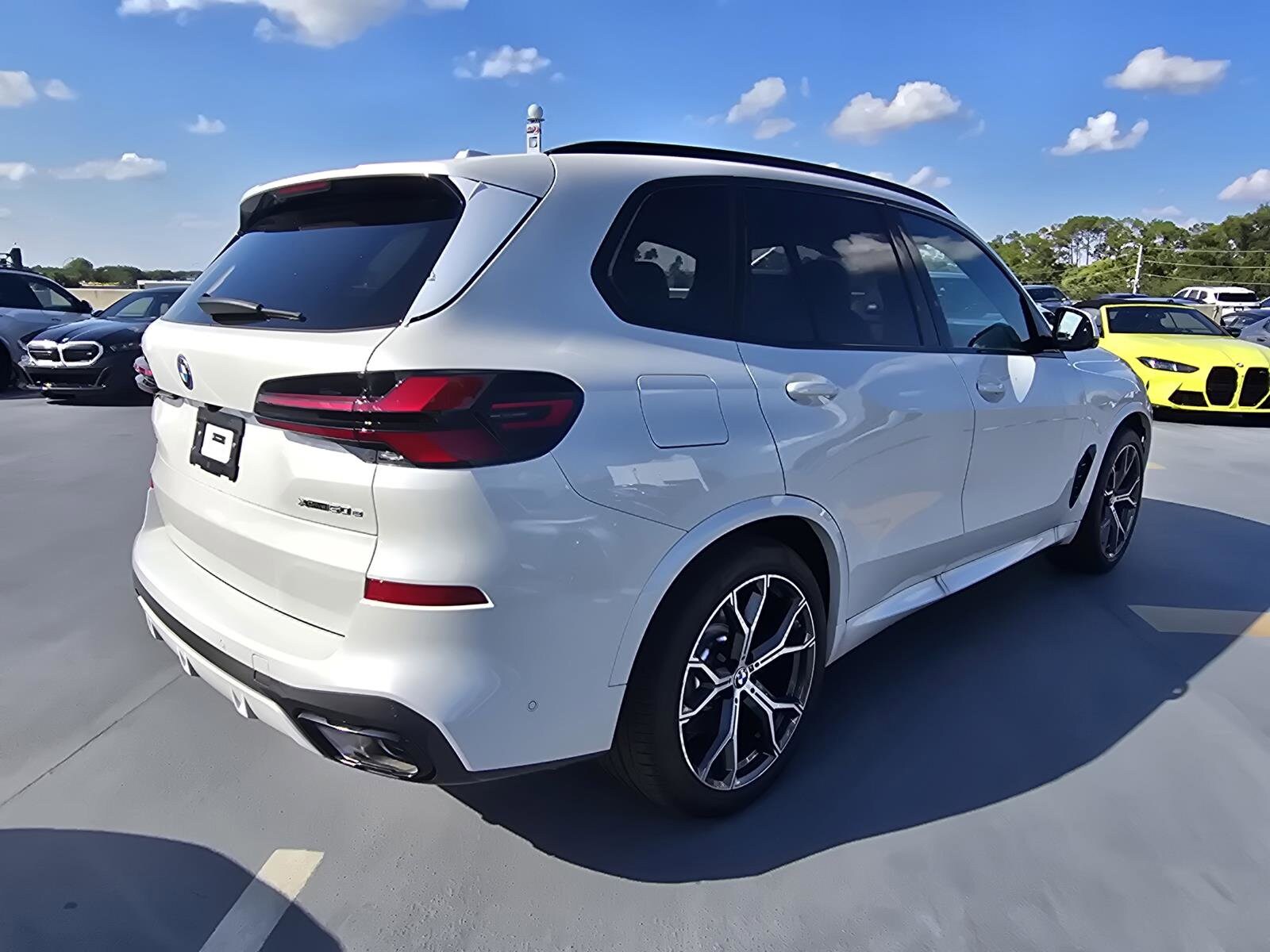 2026 Bmw X5 xDrive50e photo 3