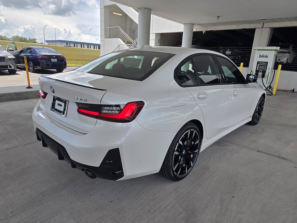 New 2026 BMW 330i Sedan