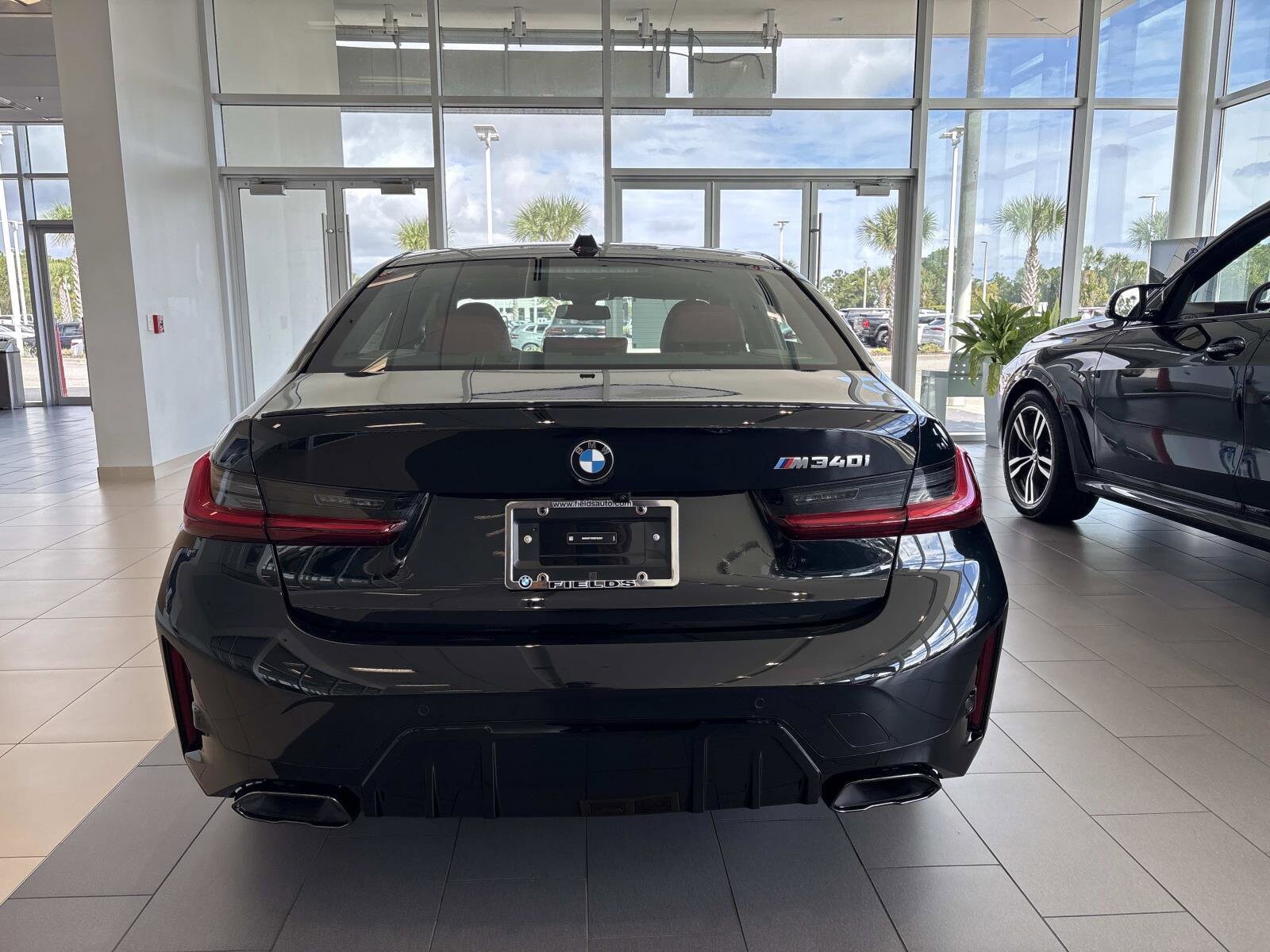 2025 Bmw M340i Sedan photo 3