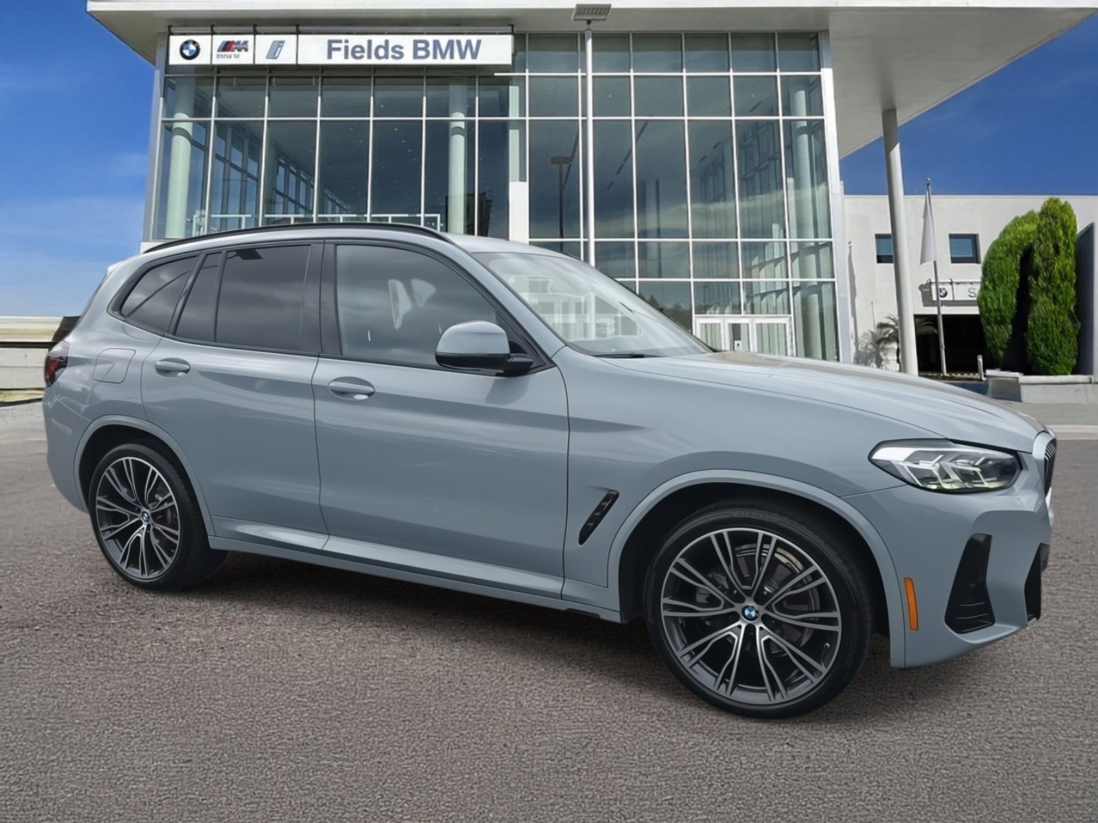 2022 BMW X3 30i's photo