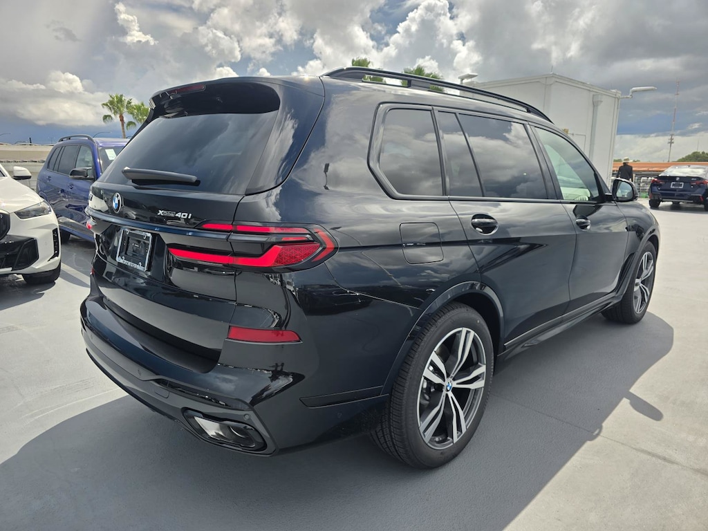 New 2027 BMW X7 xDrive40i SUV