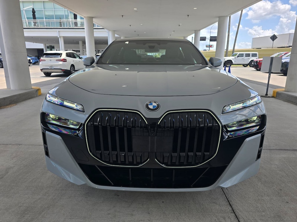New 2026 BMW 740i Sedan