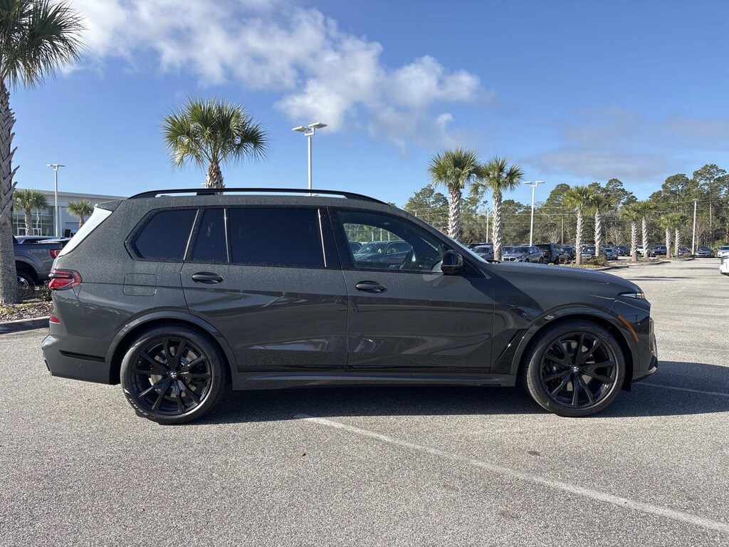 New 2026 BMW X7 M60i SUV