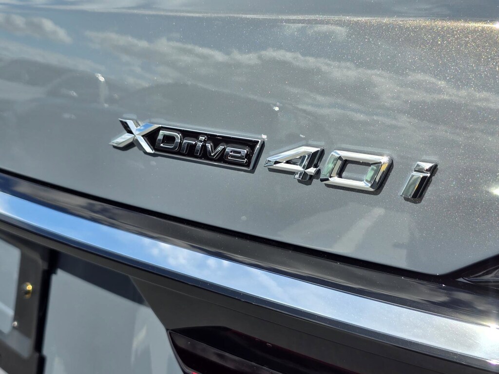 New 2026 BMW X7 xDrive40i SUV