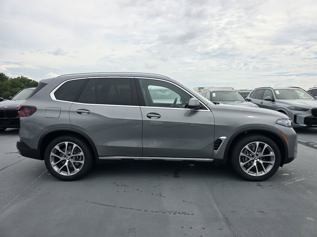 New 2026 BMW X5 sDrive40i SUV