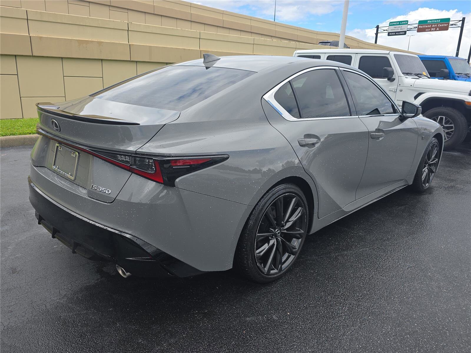 2025 Lexus IS 350 F SPORT photo 3