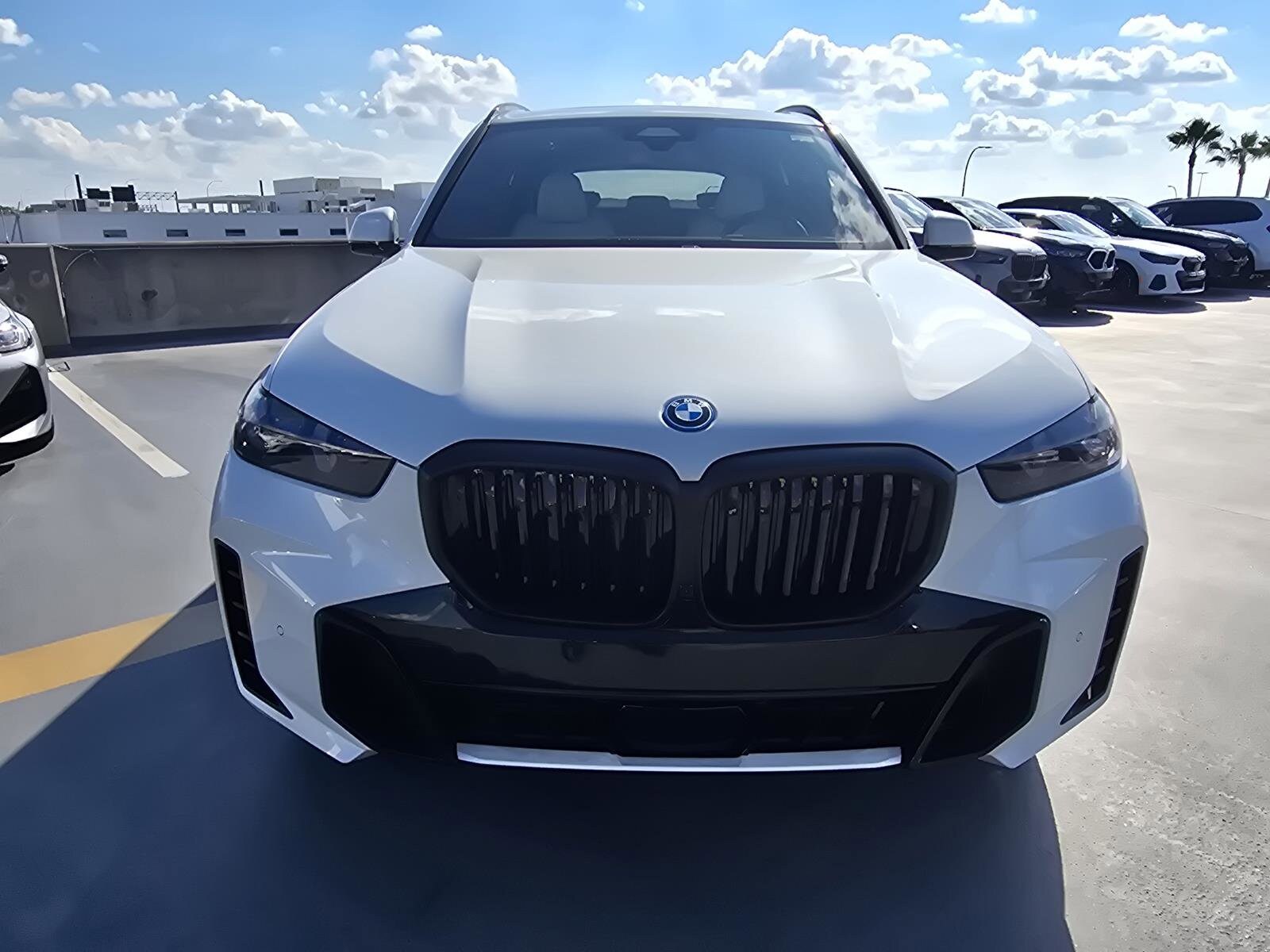 2026 Bmw X5 xDrive50e photo 2