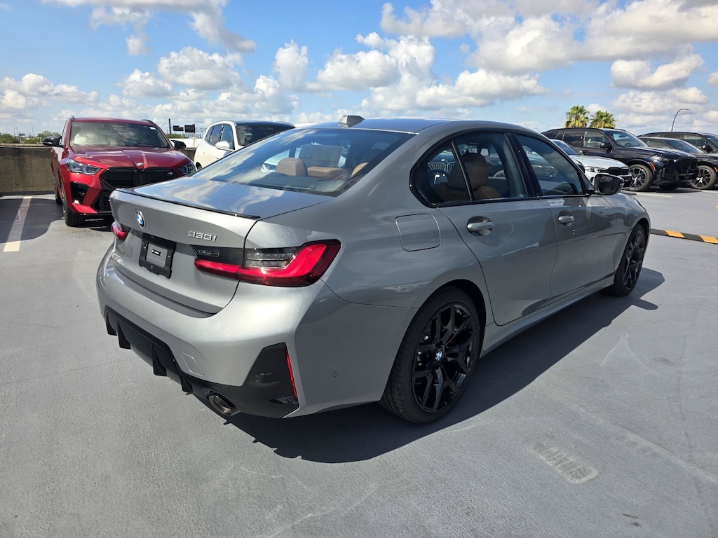 New 2026 BMW 330i Sedan