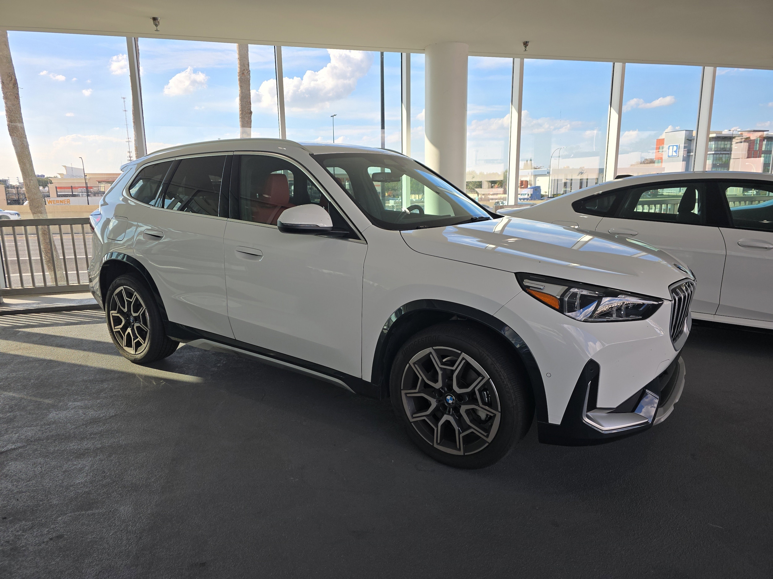 2025 BMW X1 28i's photo