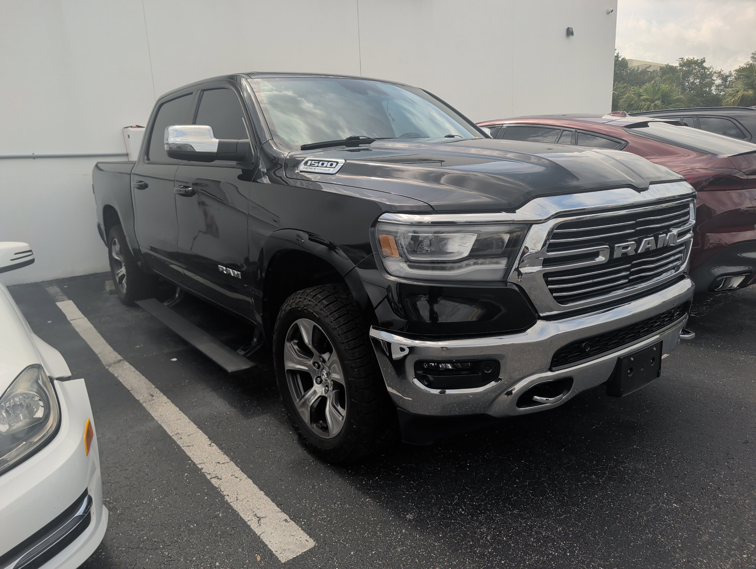 2023 RAM 1500 Laramie 4x4 Crew Cab 5'7's photo