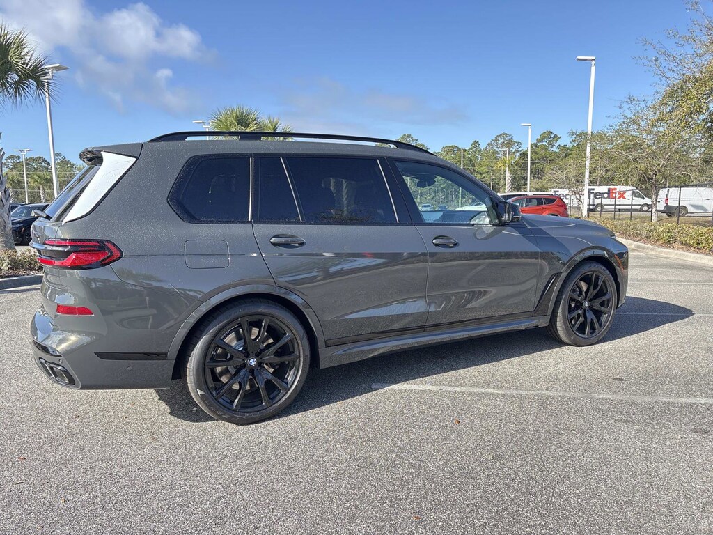 New 2026 BMW X7 M60i SUV