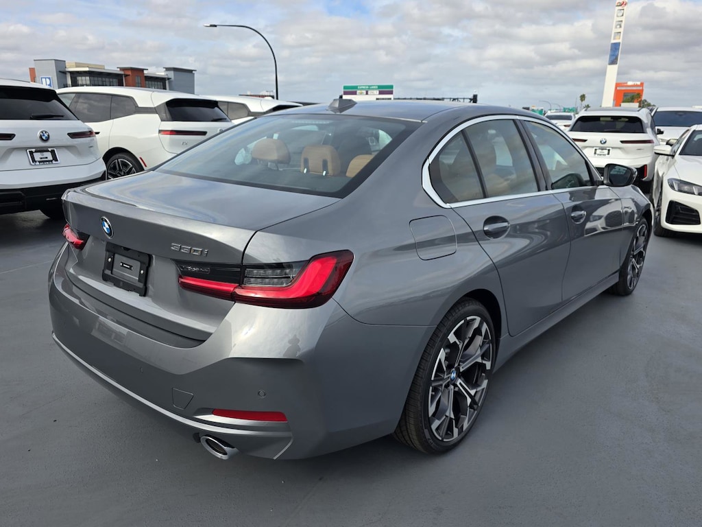 New 2026 BMW 330i Sedan