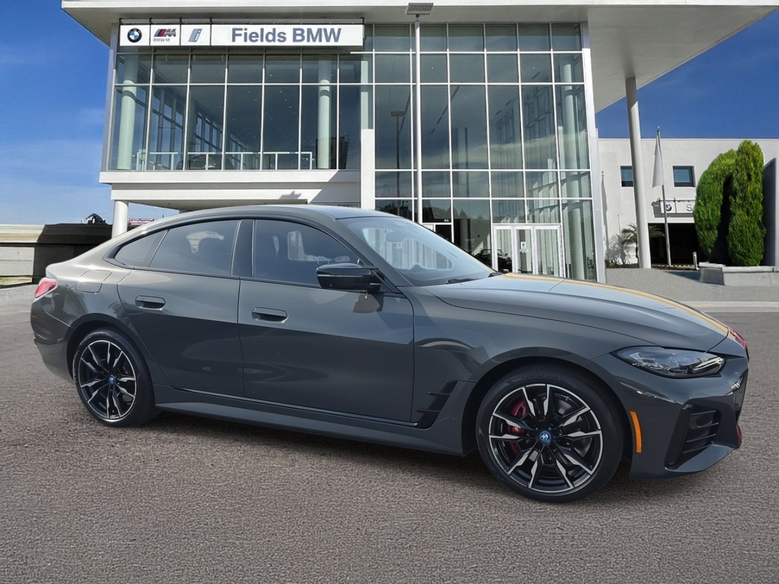 2023 BMW i4 M50's photo