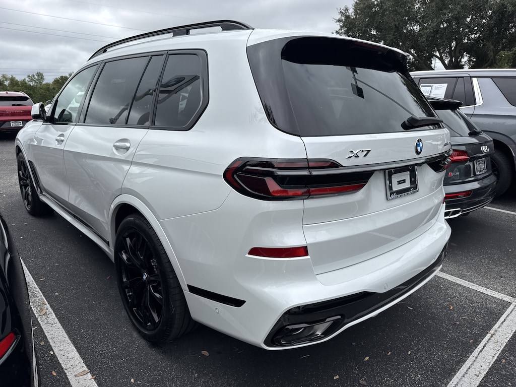 New 2026 BMW X7 xDrive40i SUV
