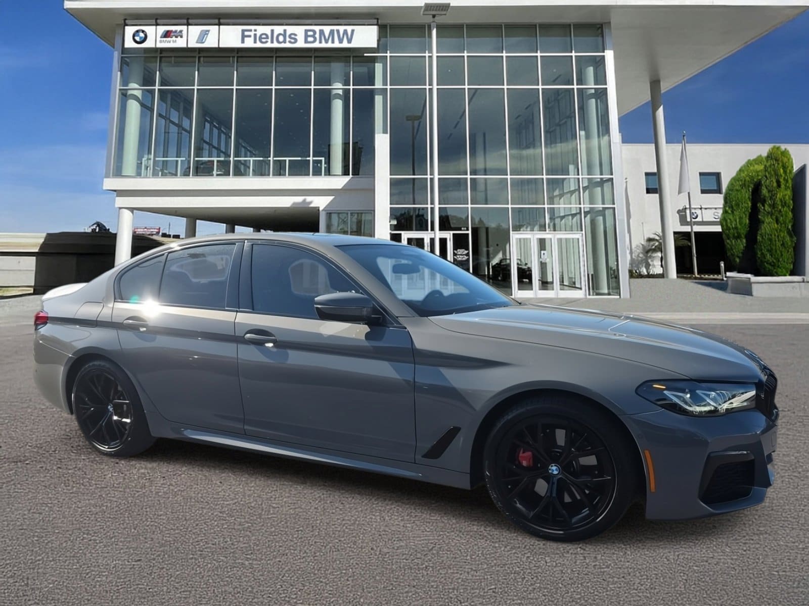 2022 BMW 5 Series 530i's photo