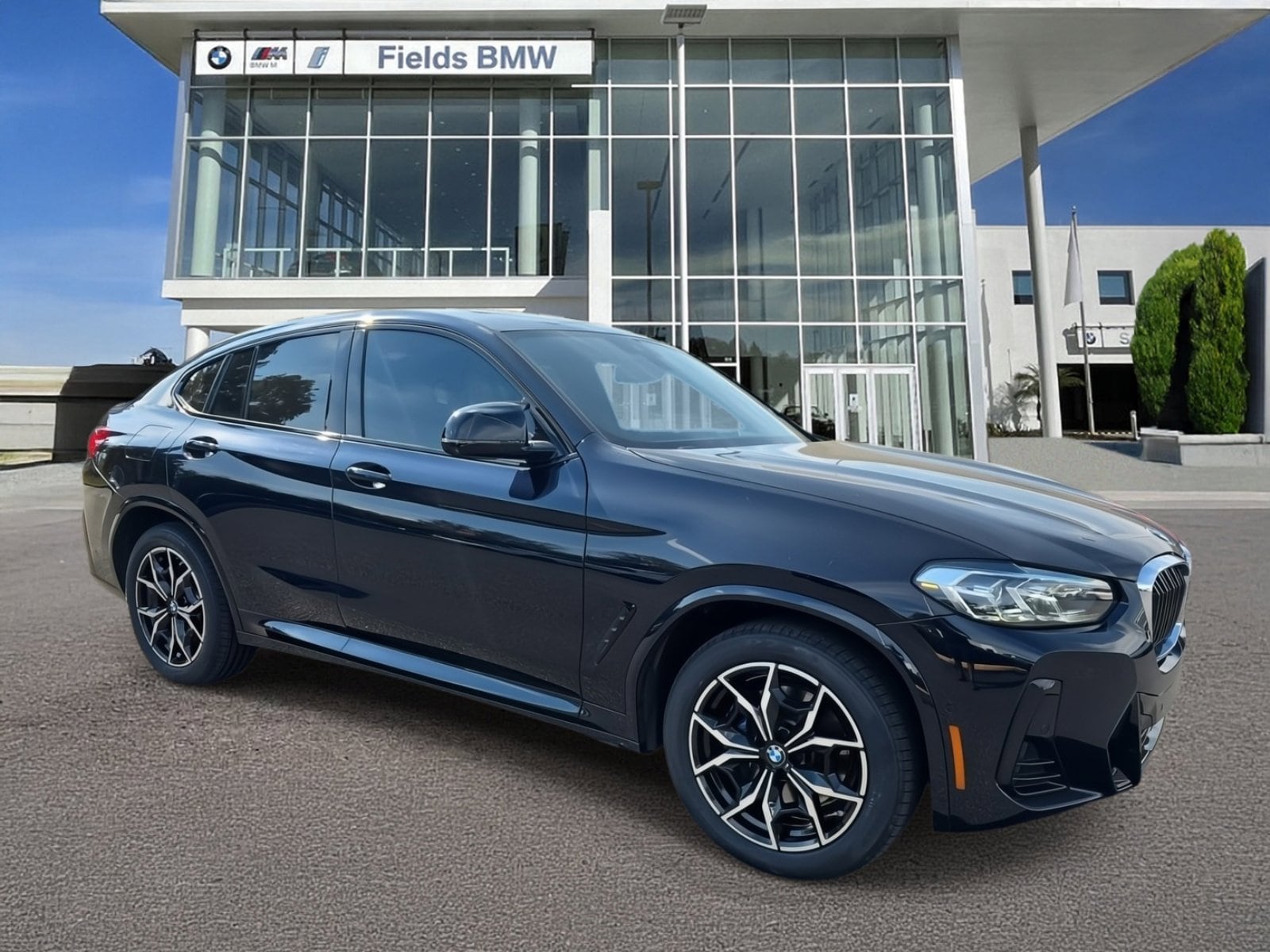 2023 BMW X4 M40i's photo
