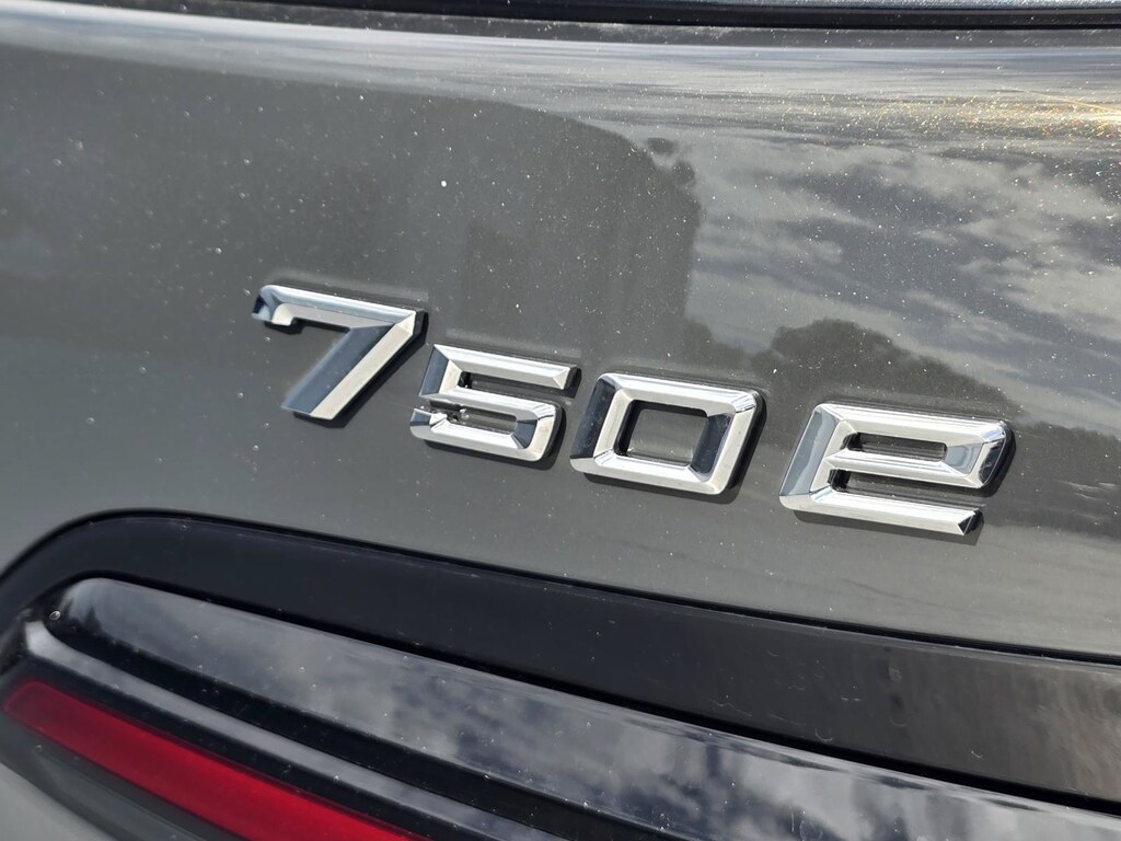 New 2026 BMW 750e xDrive Sedan