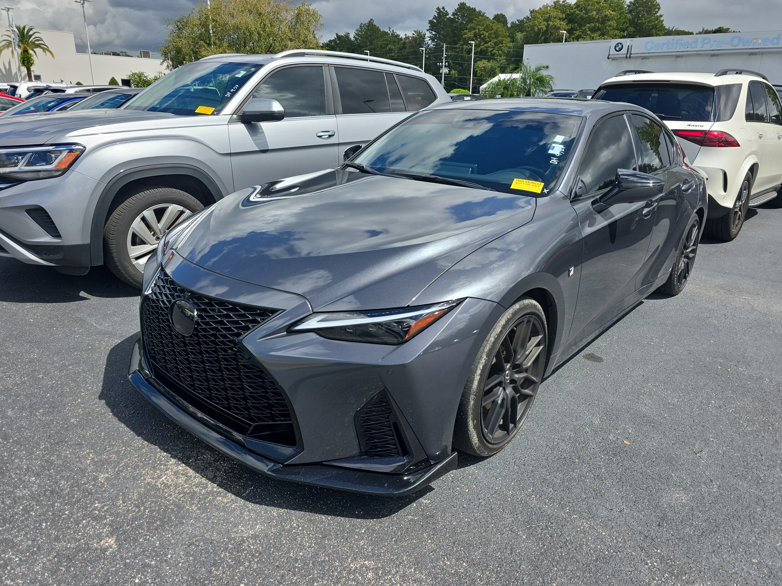 2023 Lexus IS 350 F SPORT photo 3