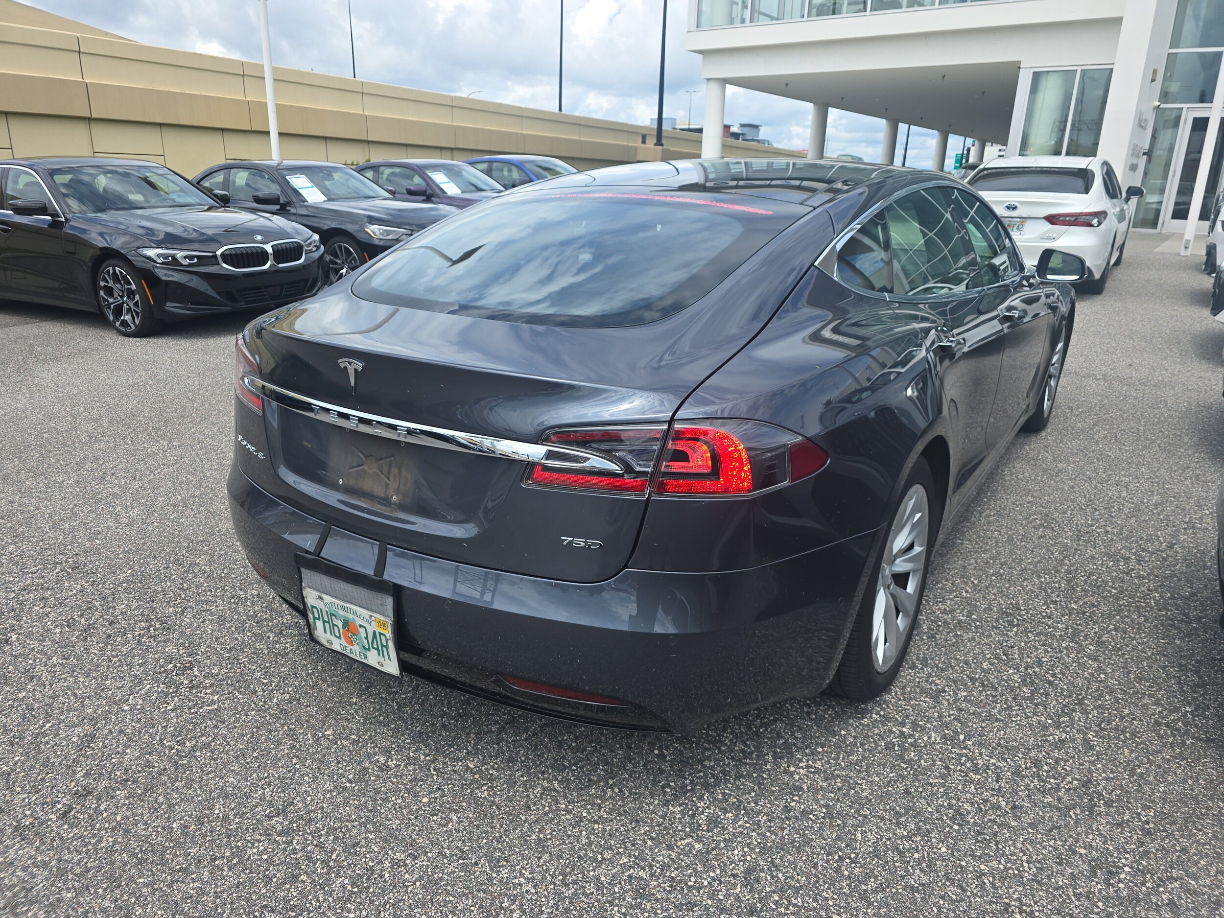 2017 Tesla Model S 75D AWD photo 2