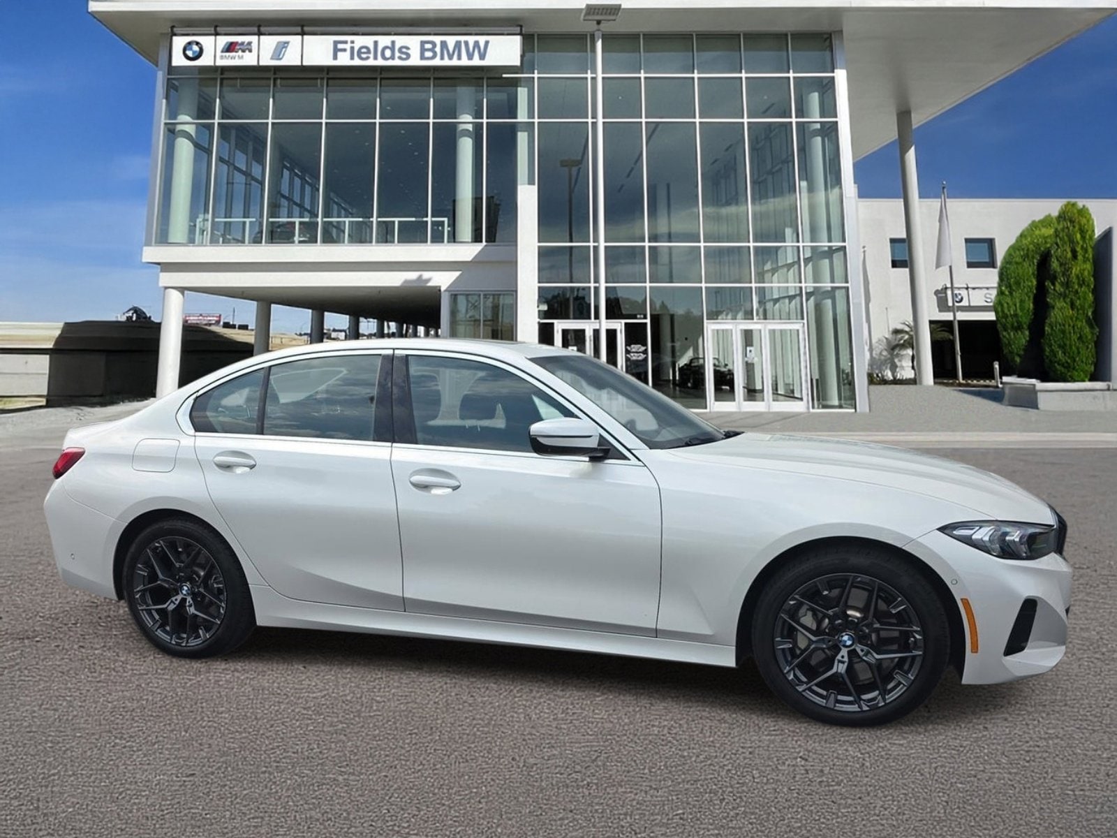 2025 BMW 3 Series 330i Sedan's photo
