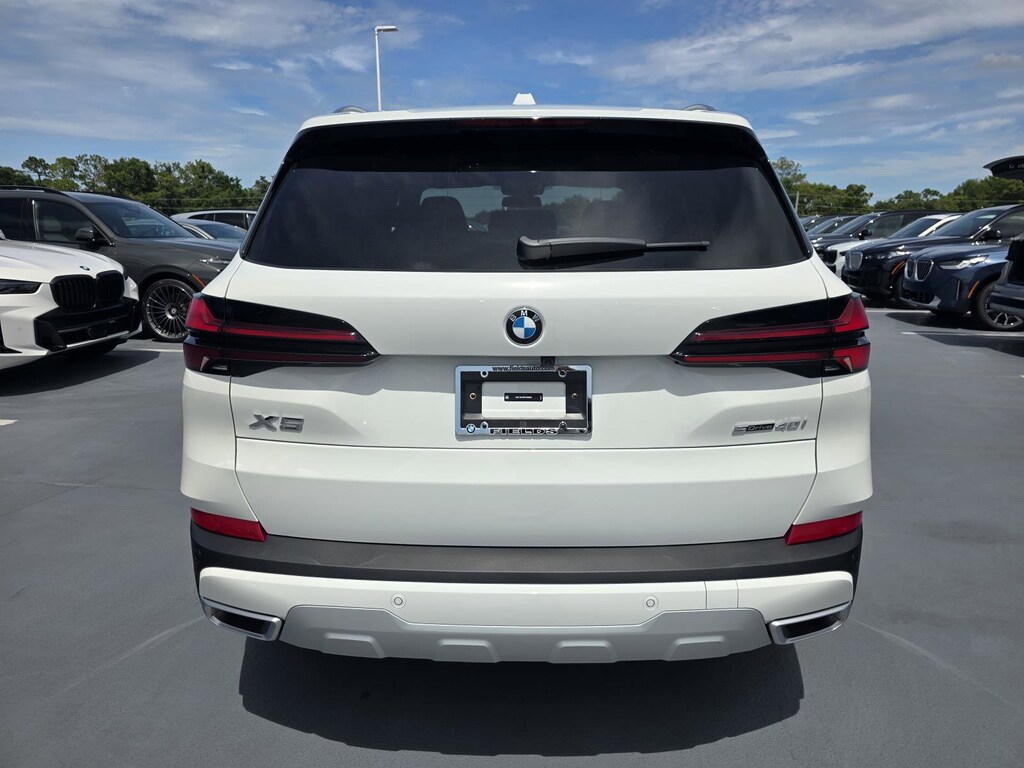 New 2026 BMW X5 sDrive40i SUV