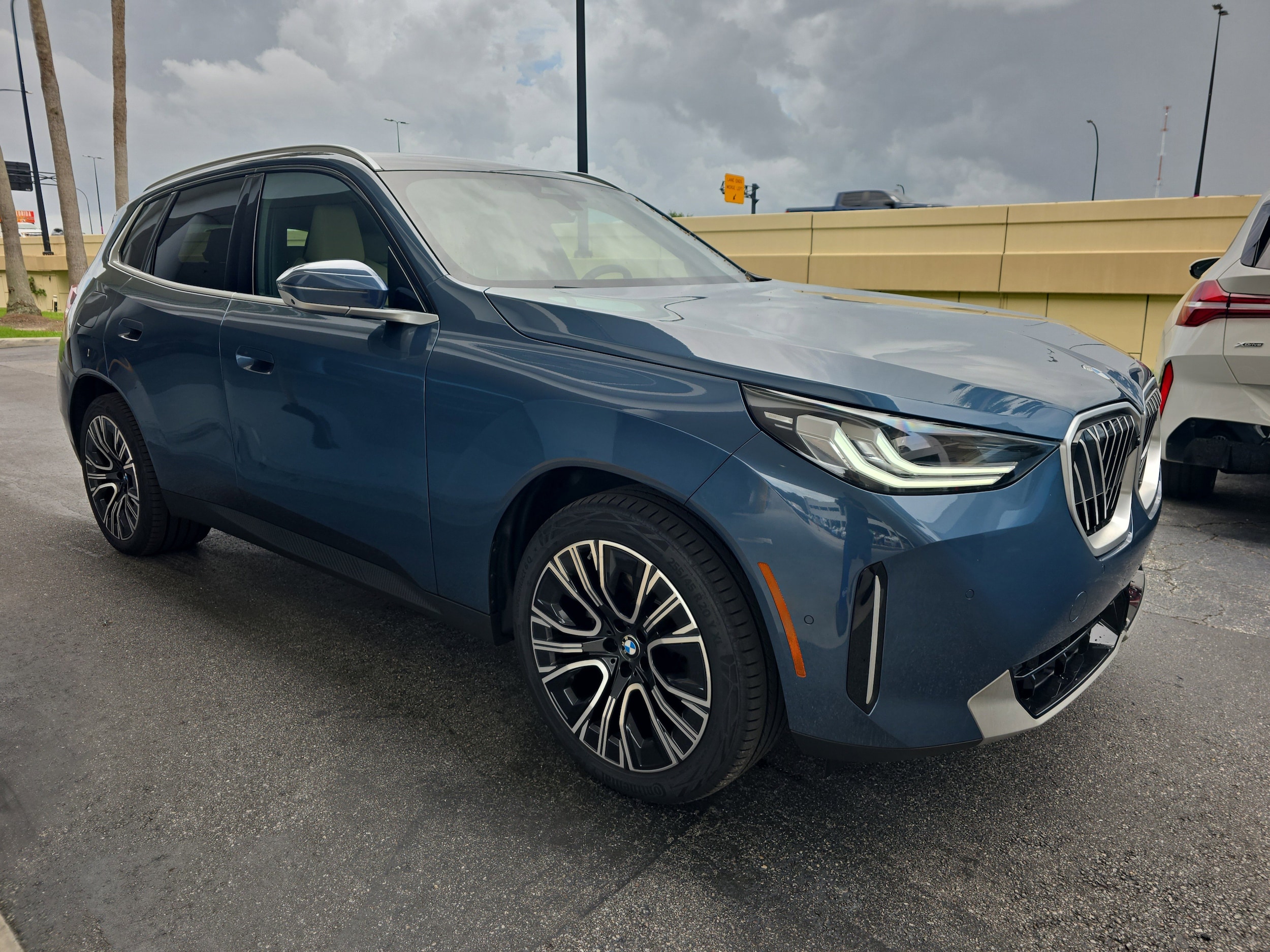 2026 BMW X3 30 XDRIVE's photo