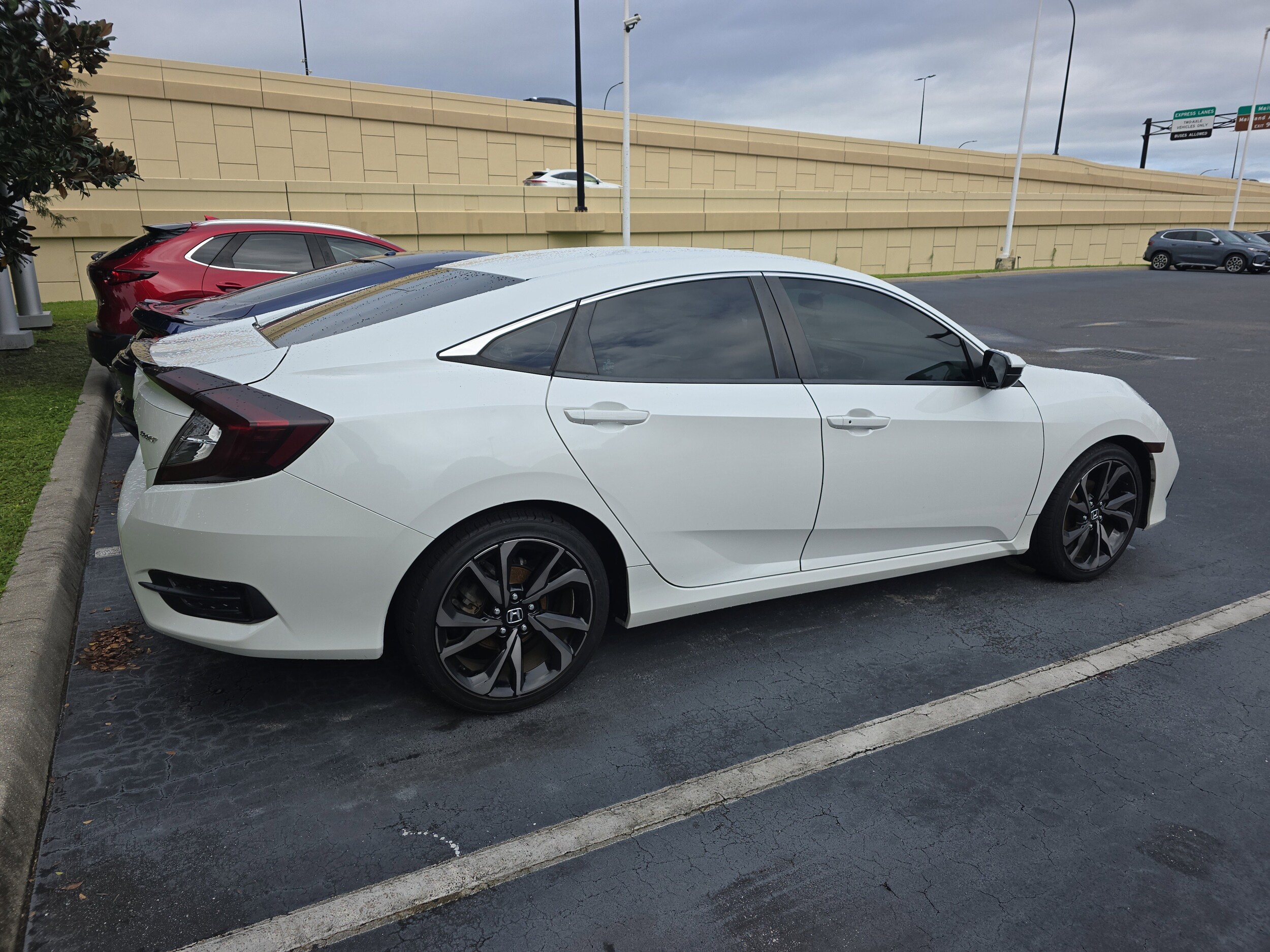 2020 Honda Civic Sport photo 2