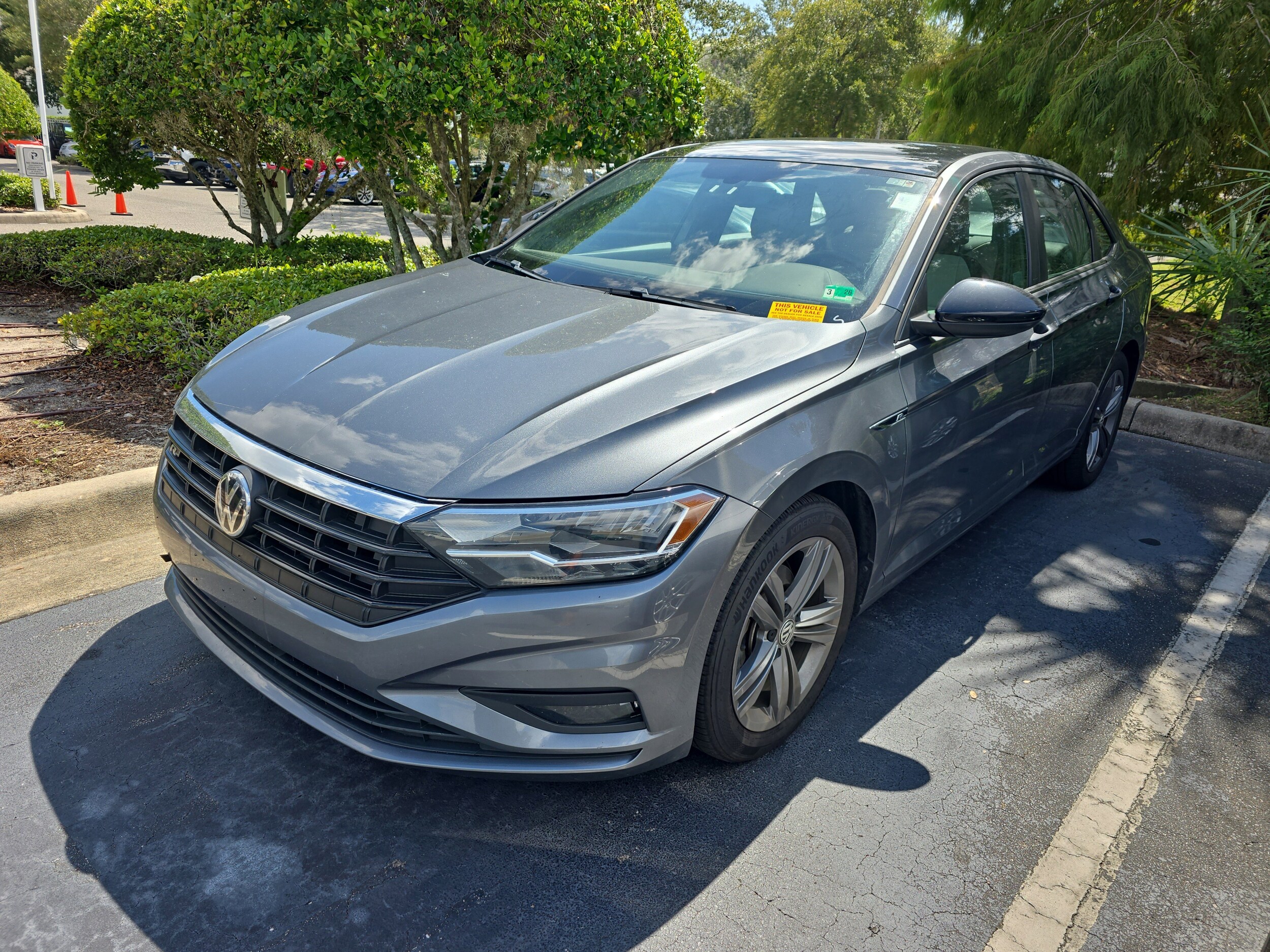 2021 Volkswagen Jetta R-Line photo 2