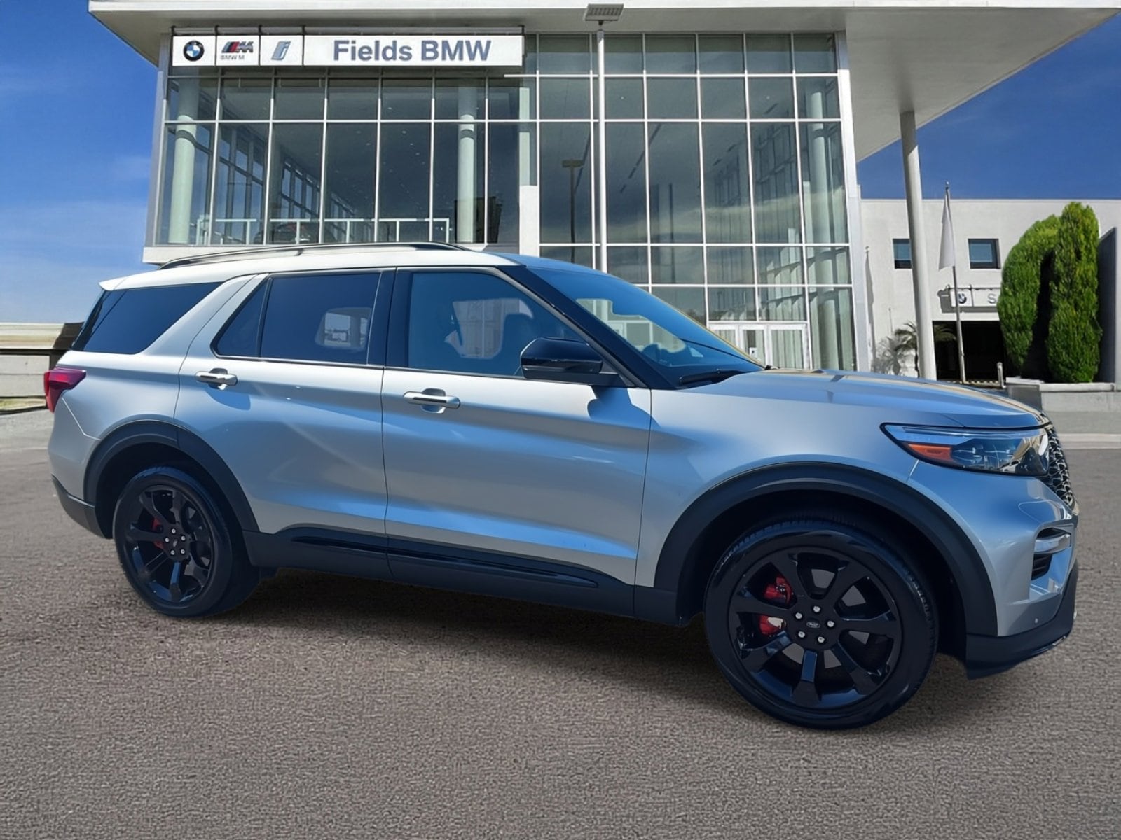 2024 Ford Explorer ST's photo