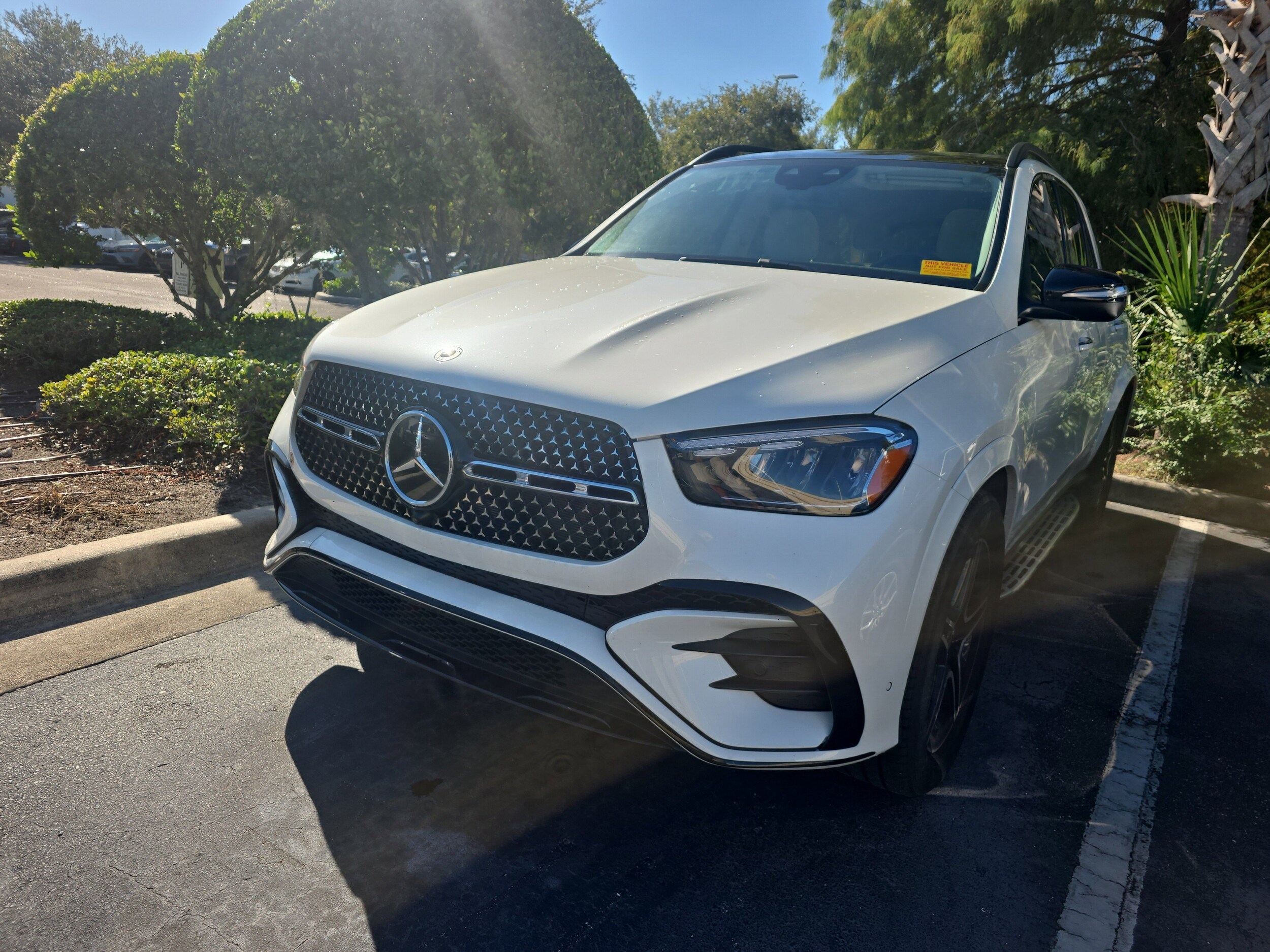2024 Mercedes Benz GLE 450e photo 2
