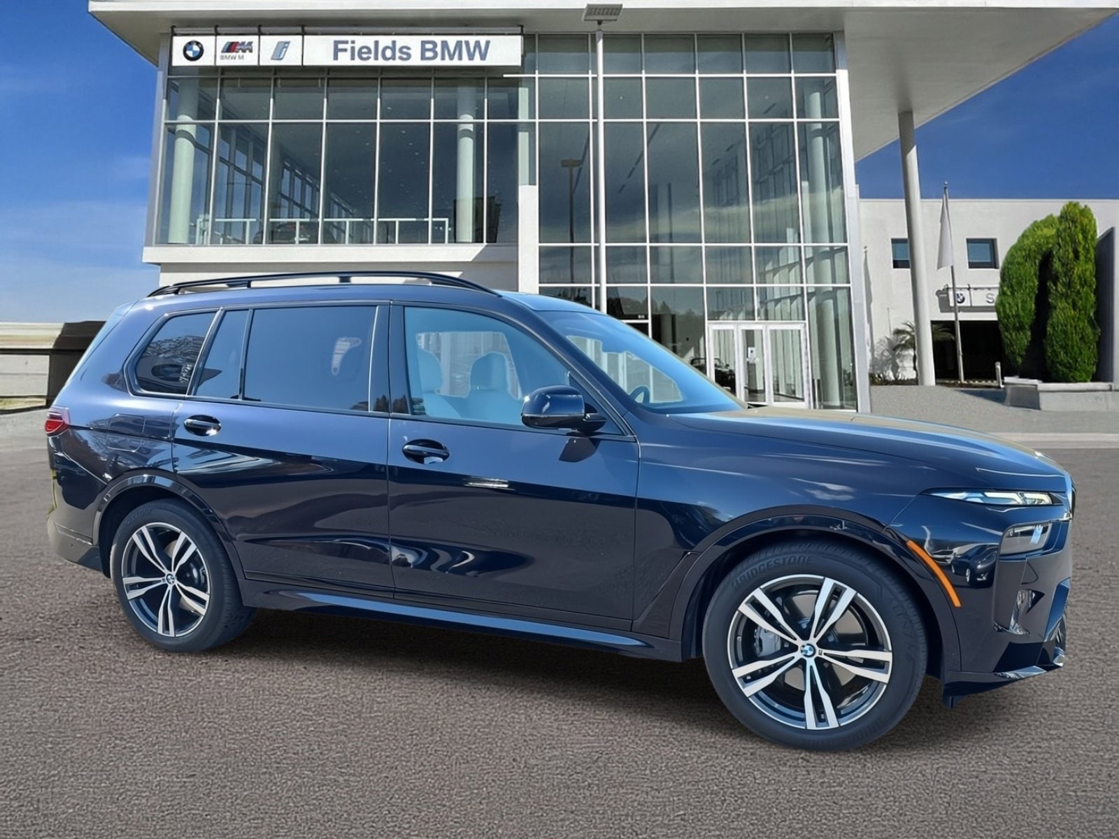 2024 BMW X7 40i's photo