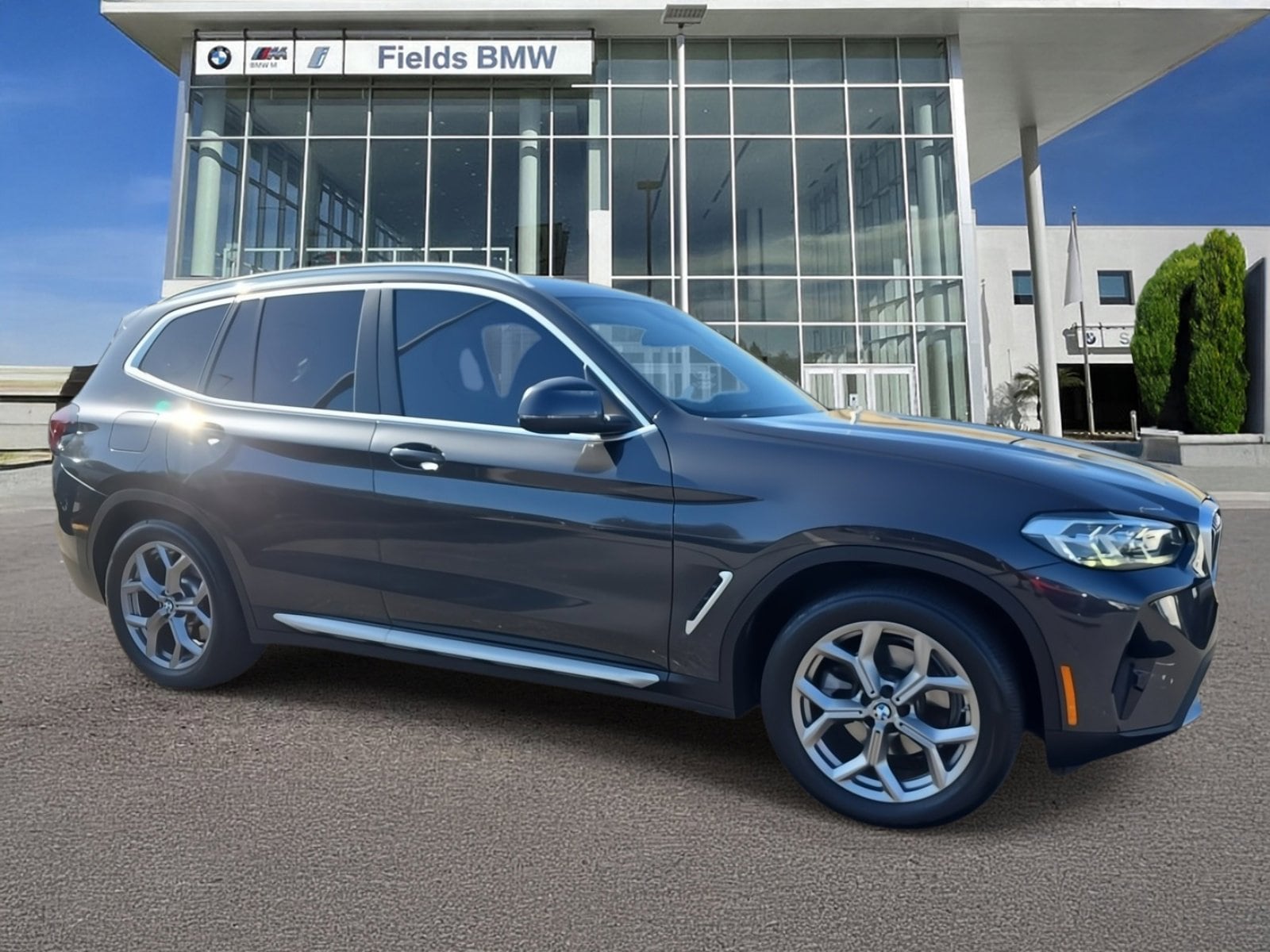 2022 BMW X3 30i's photo