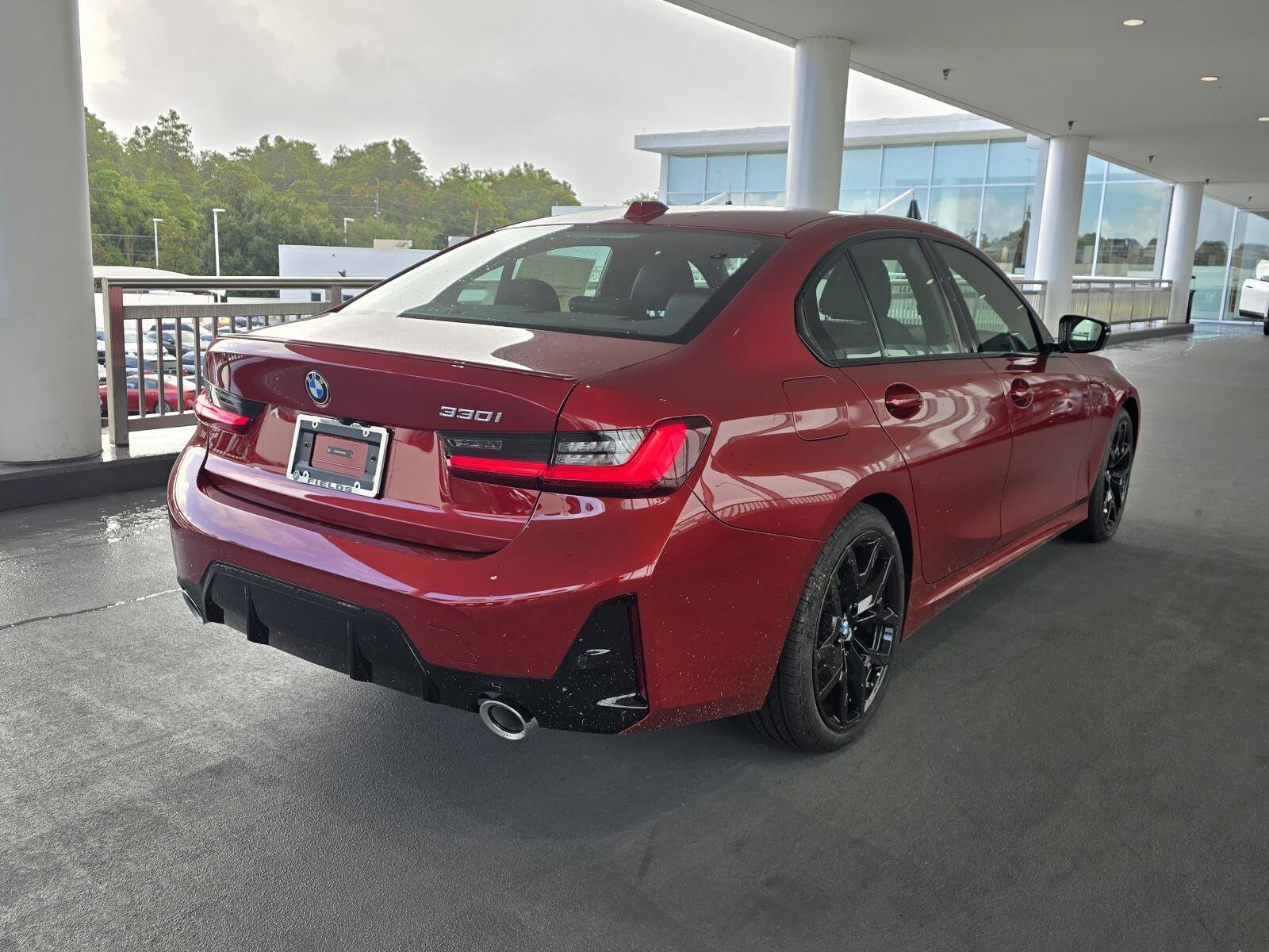 2025 Bmw 330i Sedan photo 3