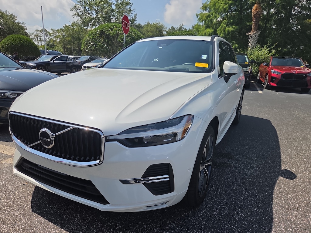 Used 2022 Volvo XC60 Momentum B5 AWD Momentum