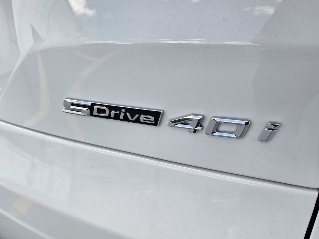 New 2026 BMW X5 sDrive40i SUV