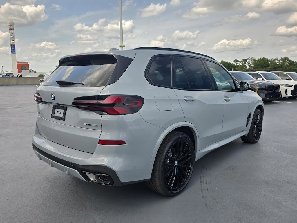 New 2026 BMW X5 sDrive40i SUV