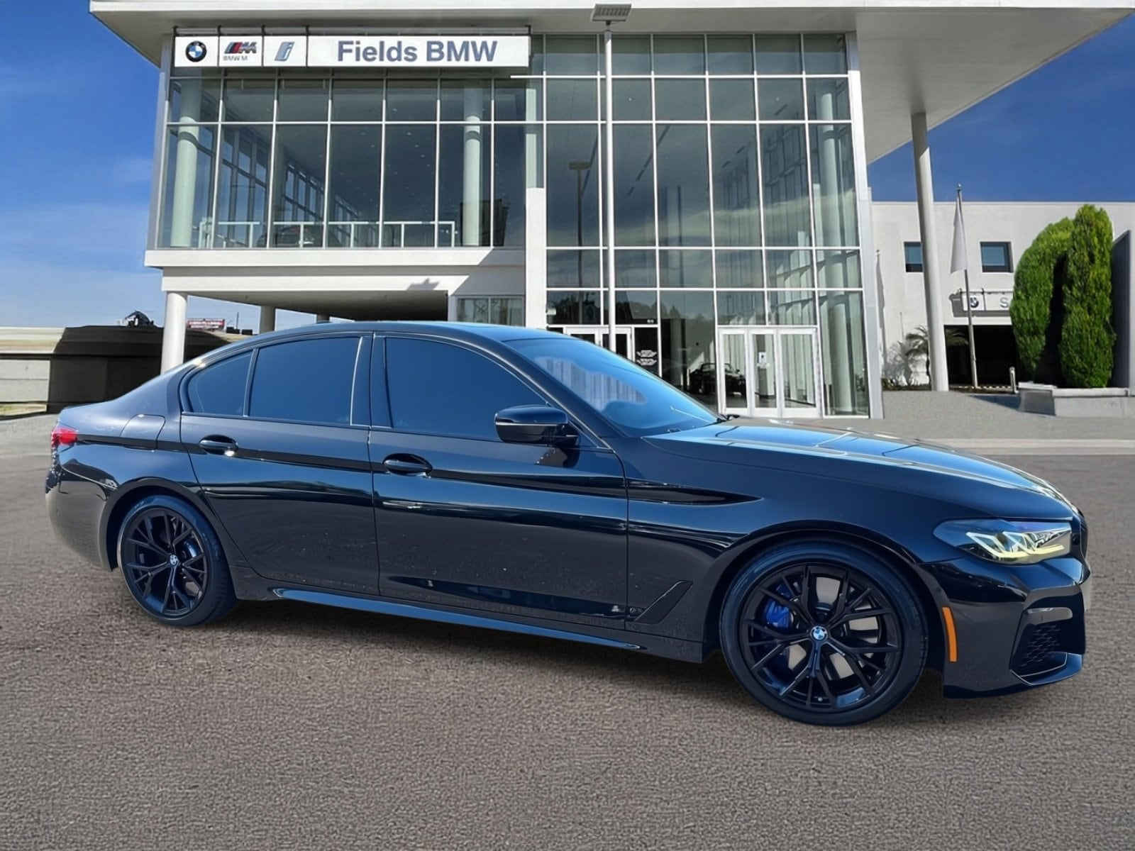 2022 BMW 5 Series M550i's photo