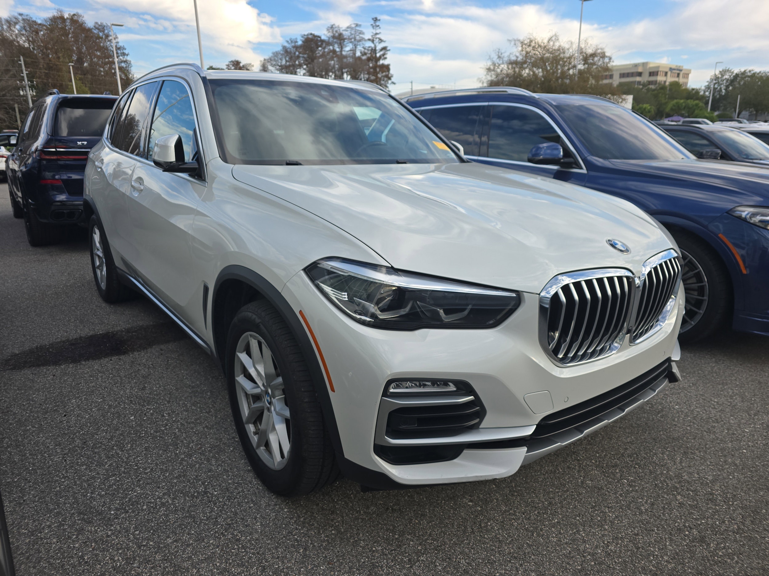 2020 BMW X5 40i's photo