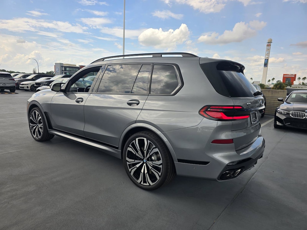 New 2027 BMW X7 M60i SUV