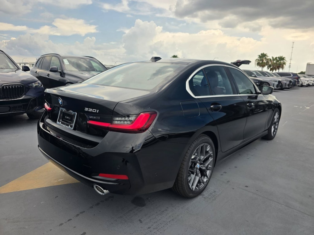 New 2026 BMW 330i Sedan