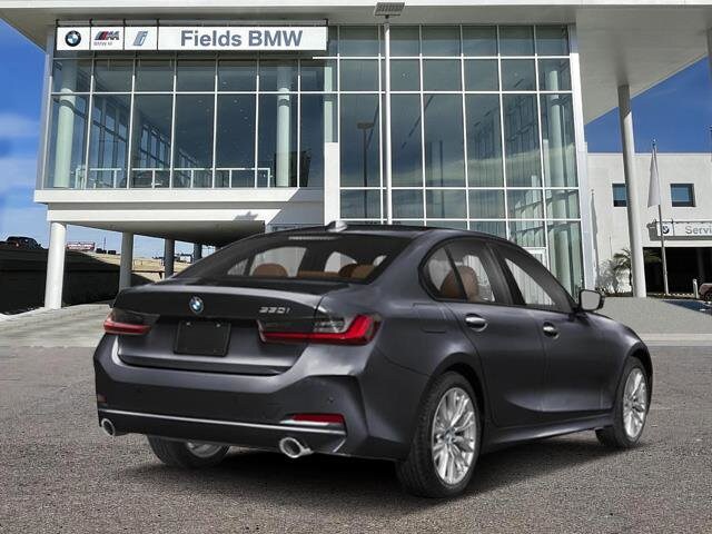 2025 Bmw 330i Sedan photo 2