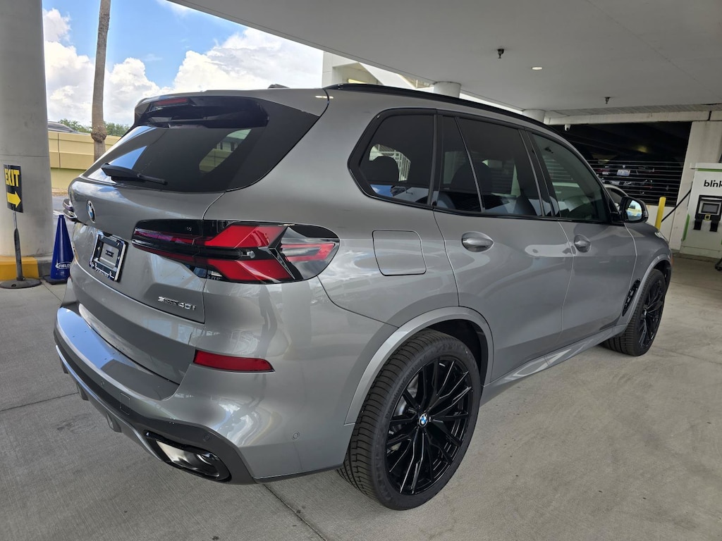 New 2026 BMW X5 sDrive40i SUV