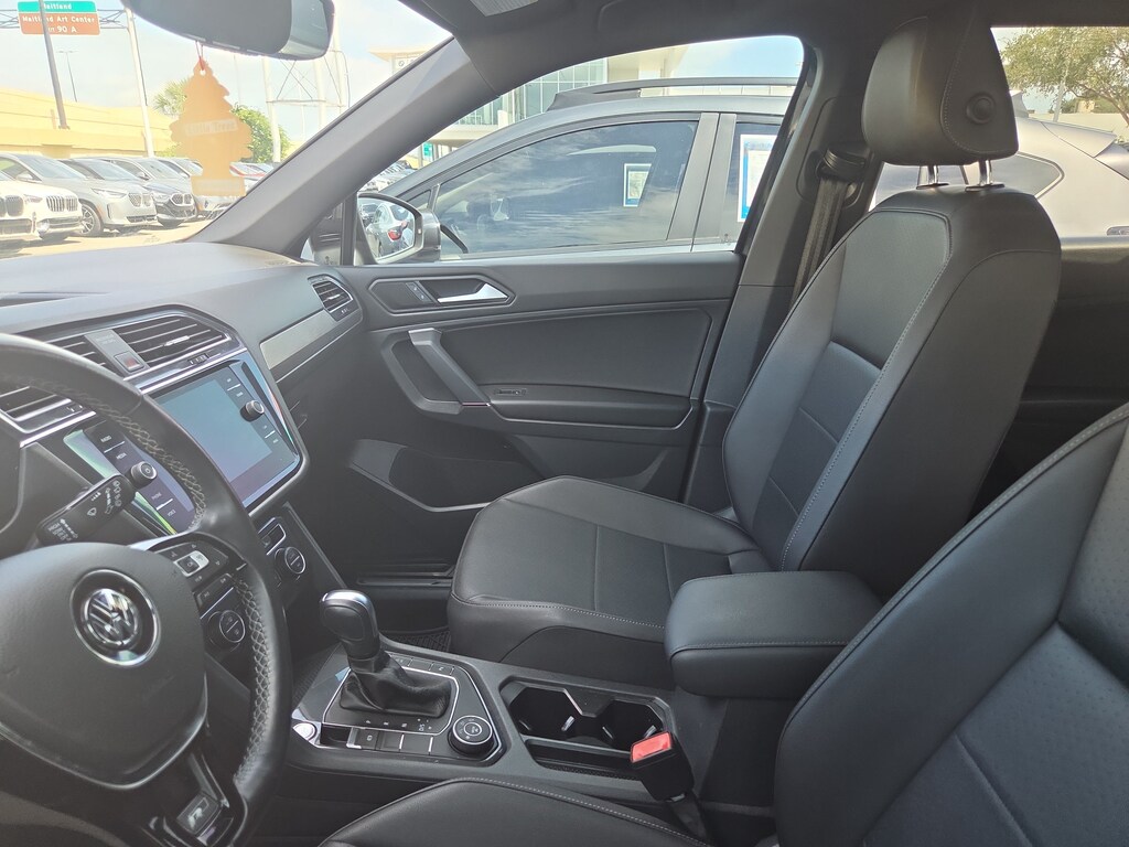 Used 2020 Volkswagen Tiguan SE R-Line Black 2.0T SE R-Line Black 4MOTION