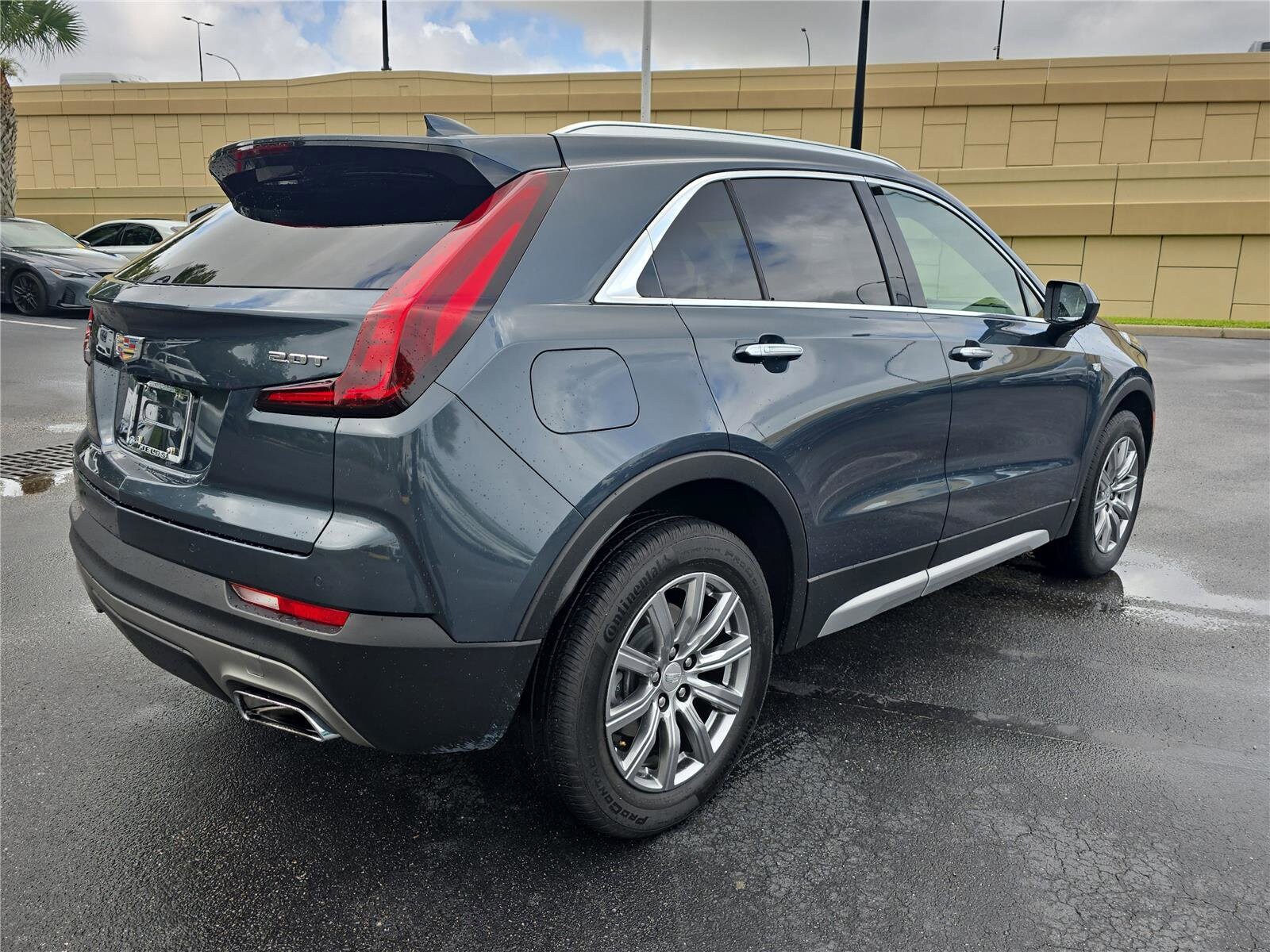 2019 Cadillac XT4 Premium Luxury photo 2