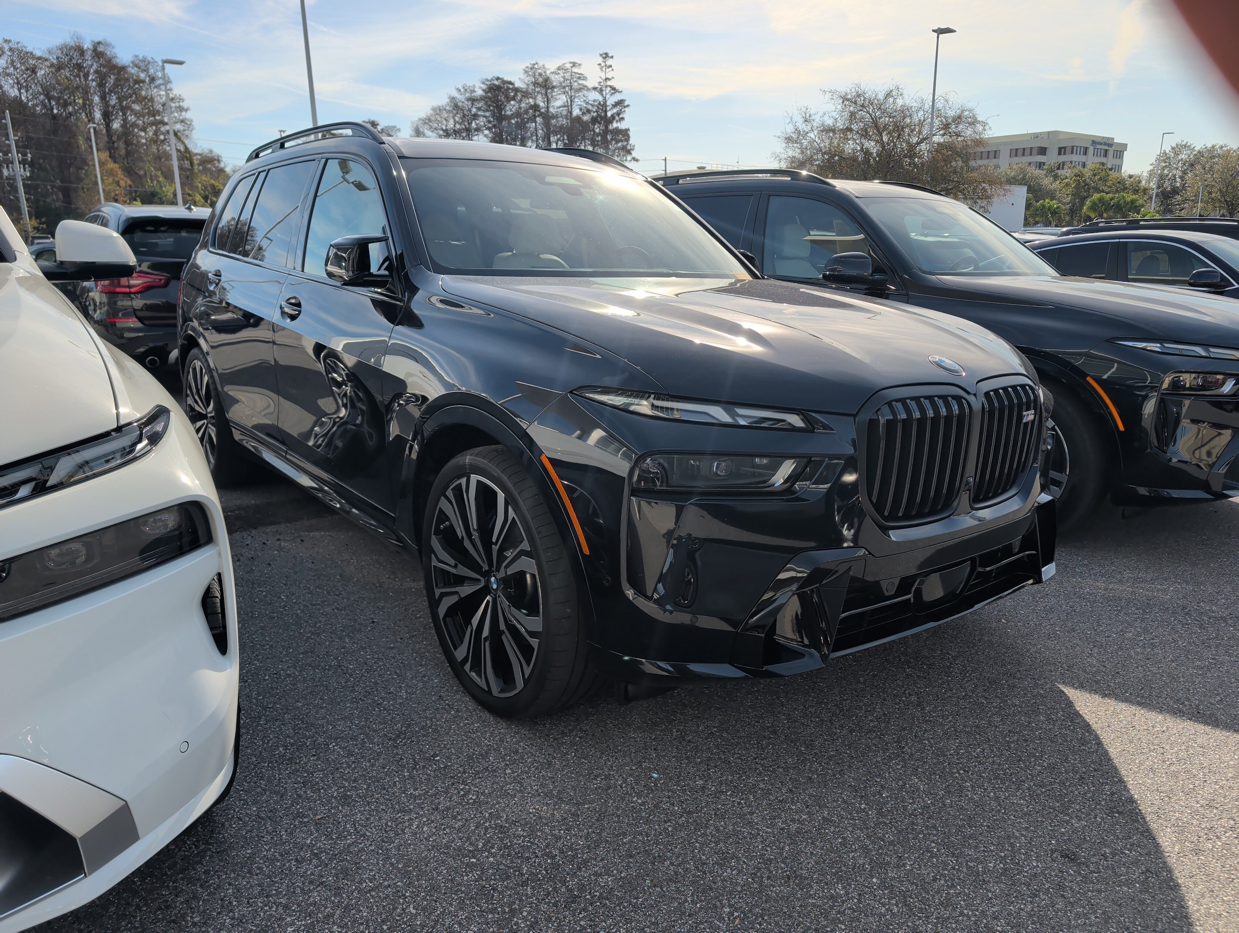 2023 BMW X7 M60i's photo