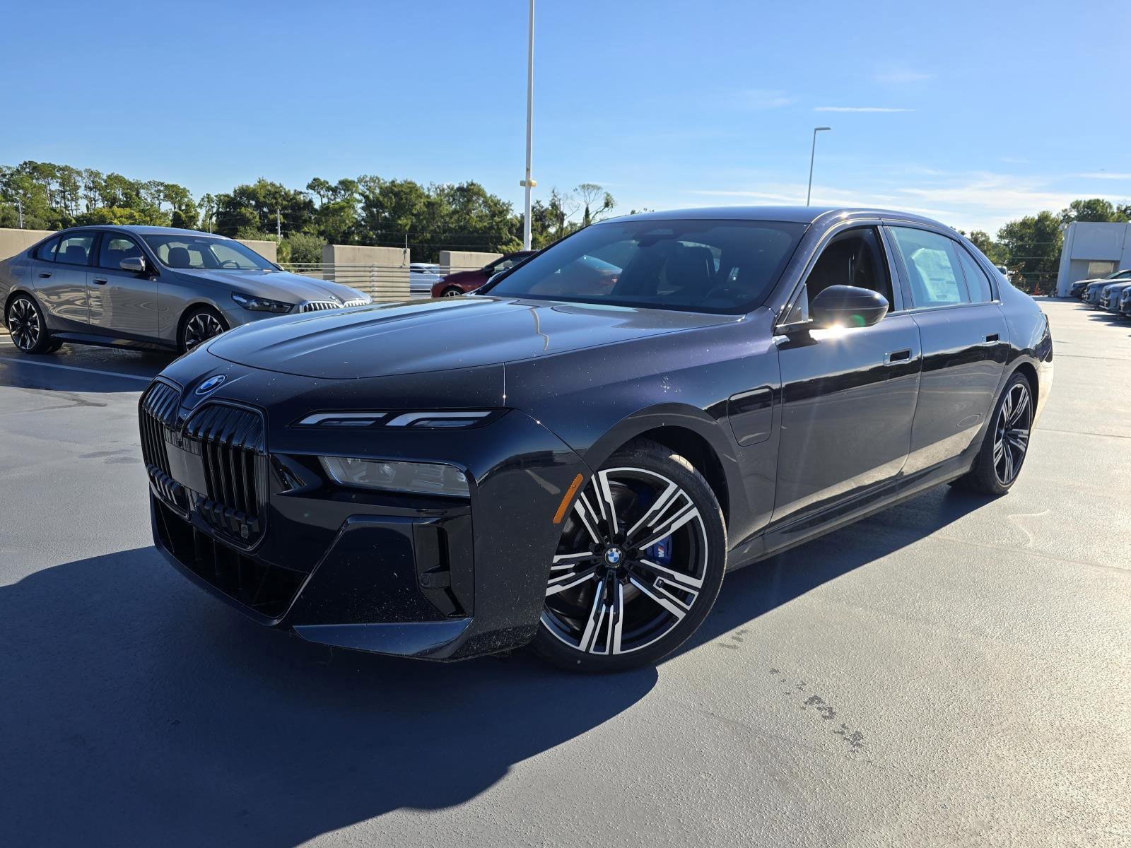 2025 BMW 7 Series 750e - Photo 20