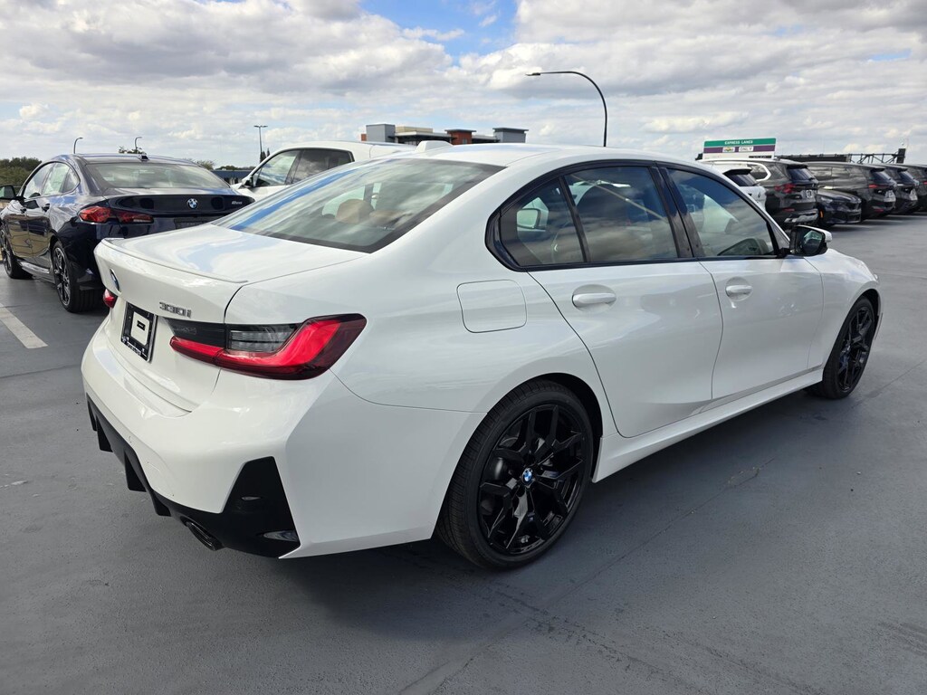 New 2026 BMW 330i Sedan